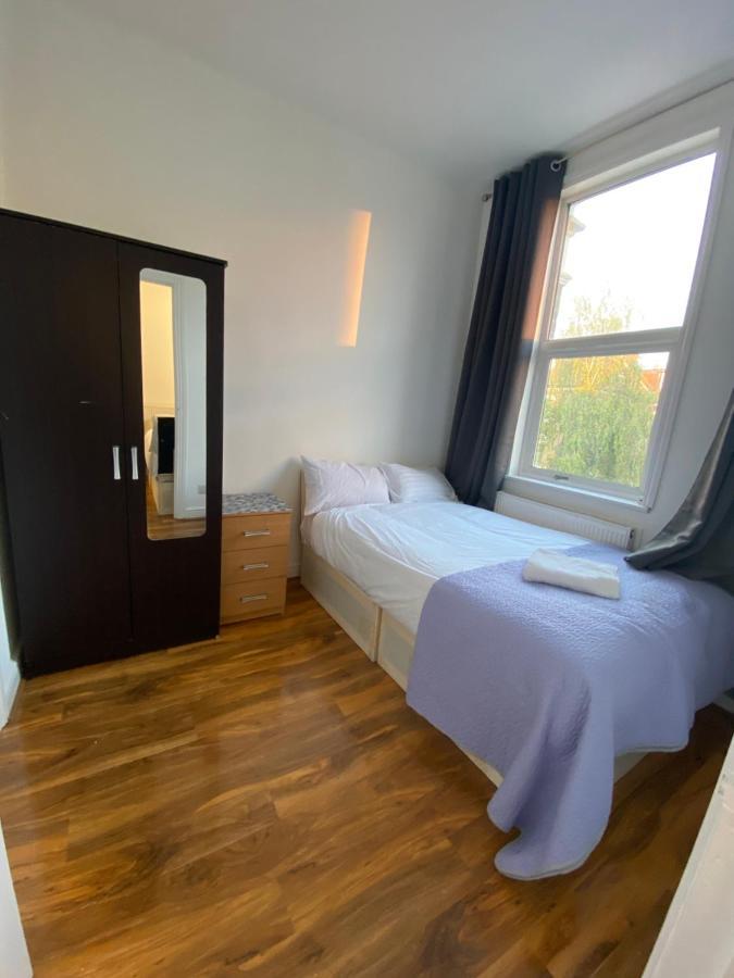 30 Willesden Lane Лондон Экстерьер фото