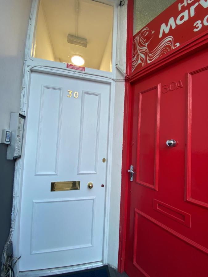 30 Willesden Lane Лондон Экстерьер фото