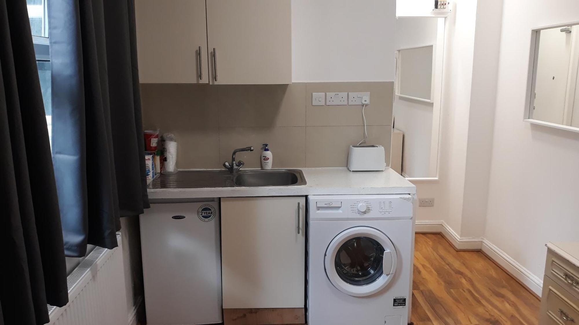30 Willesden Lane Лондон Экстерьер фото